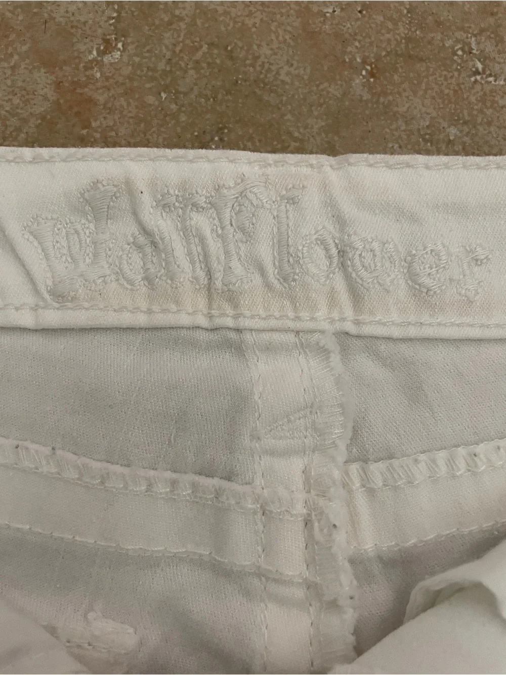 WallFlower Y2K White Distressed Low Rise Jean Shorts Size 7
